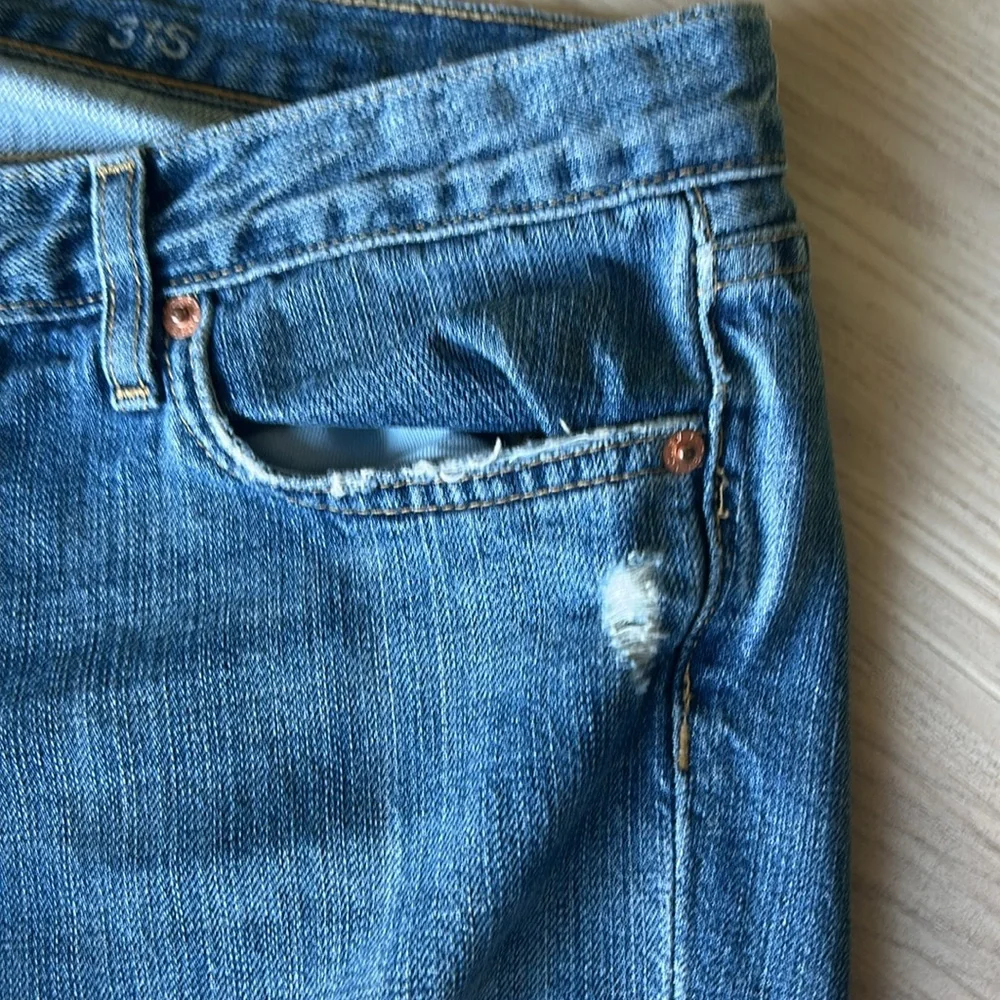 J Crew Vintage Matchstick Straight Leg Blue Jeans 31S Distressed Women’s Denim